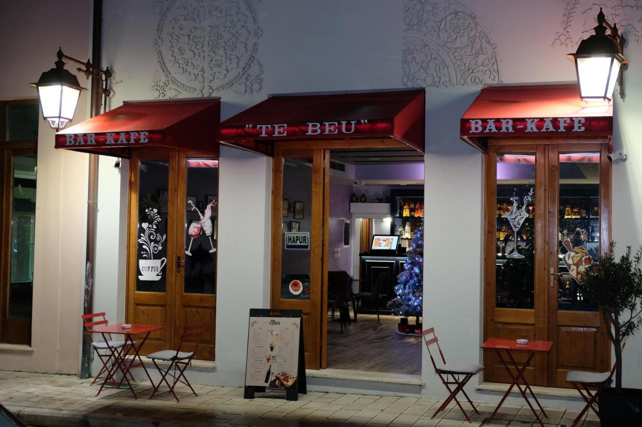 Tebeu Coffe And Bar Bed & Breakfast Vlorë Екстериор снимка